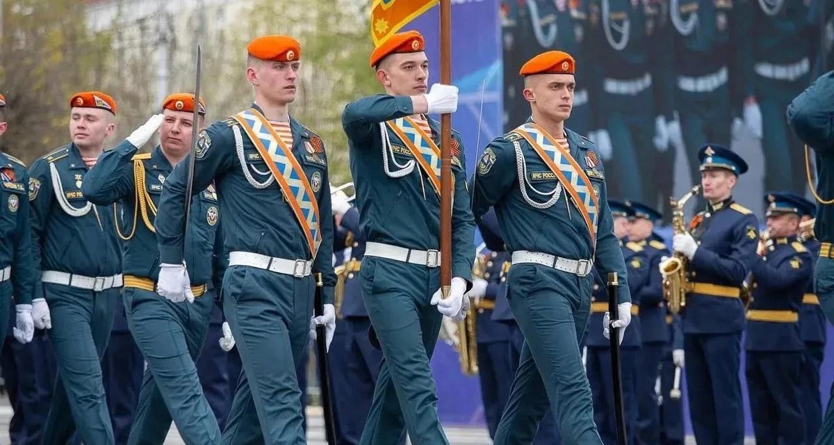 Даниил Медведев ещё в школе выбрал пожарную службу и вернулся офицером в Тулу