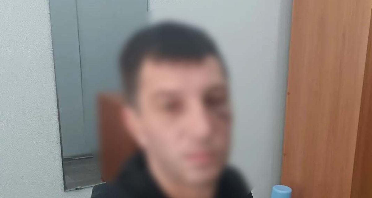 В Новомосковске бывший муж пришёл с предметом, похожим на нож, к дому нового супруга экс-жены